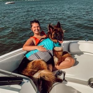 Meet your Posher, Taylor